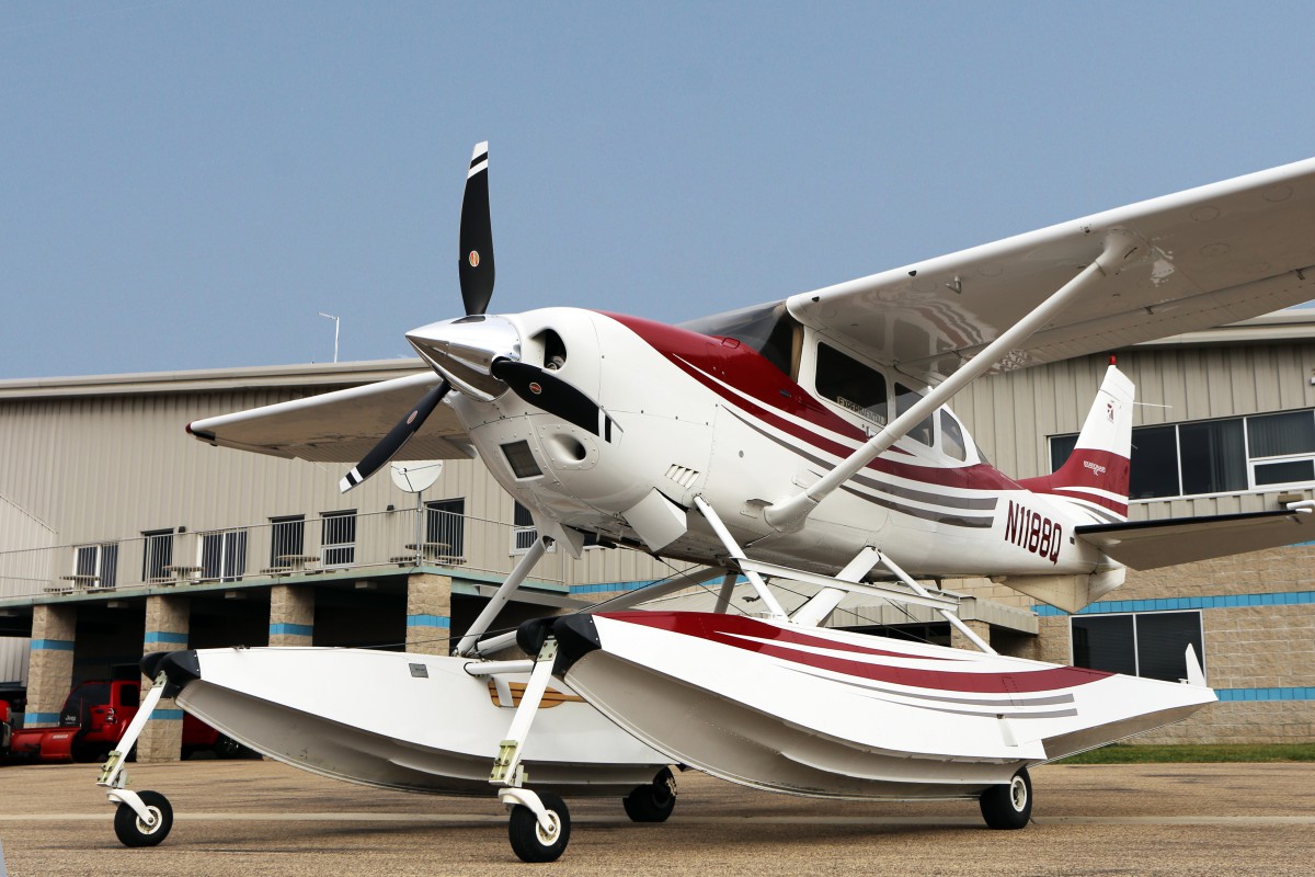 Cessna T206H with a Hartzell Trailblazer Propeller
